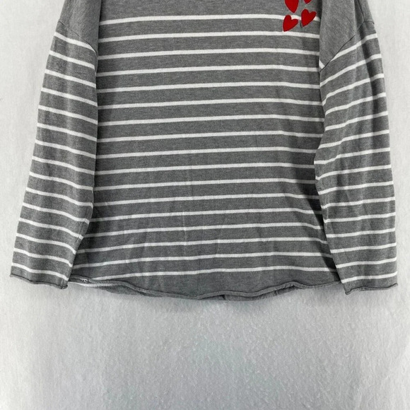 Rachel Zoe Top Women's Sz 1X Gray White Striped Red Embroidered Hearts Pullover - Picture 7 of 12